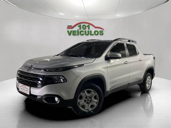 FIAT TORO 1.8 16V EVO FLEX FREEDOM AT6 FIAT TORO 1.8 16V EVO FLEX FREEDOM AT6